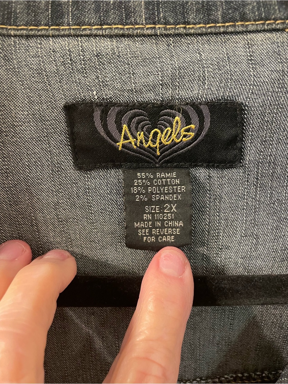 Plus size Classic Denim Jacket! - Picture 4 of 4